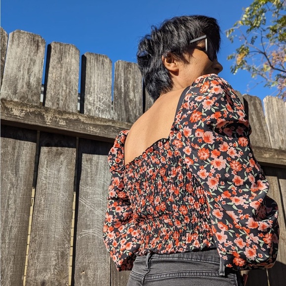 Hesperus Long sleeve crop top size large - Picture 2 of 5